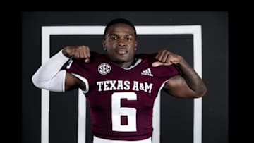 Cowboys Meet Record-Setting Aggies RB Devon Achane: ‘Size Doesn’t Matter!’