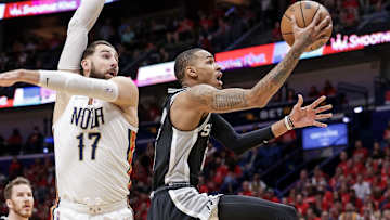 Ex-Husky Murray Takes His NBA Greatness From Texas to Georgia