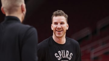 Spurs Daily: Jakob Poeltl's San Antonio Future; NBA Honors Bill Russell