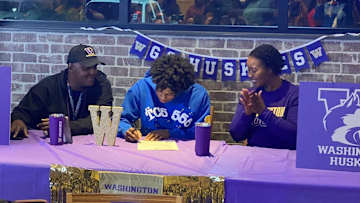 Yates Makes It Official with UW, Conjures Up Visions of Him and Menifield