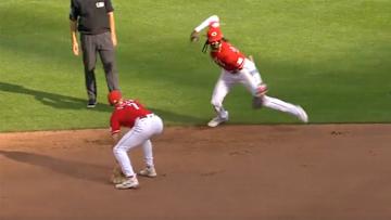 Elly De La Cruz Prevents Reds Fielding Error With Sensational Throw to First