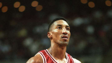 Before Kawhi Leonard, Scottie Pippen Was Among NBA's First Solid Two-Way Players