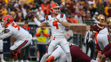 Luke Altmyer Will Start At Quarterback For Illinois Against Iowa Hawkeyes