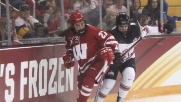 Badgers Blow Out Merrimack For Women's Hockey Sweep