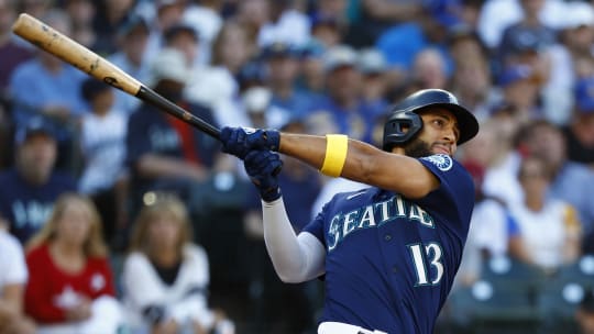 How Could Mariners Replace Eugenio Suárez?