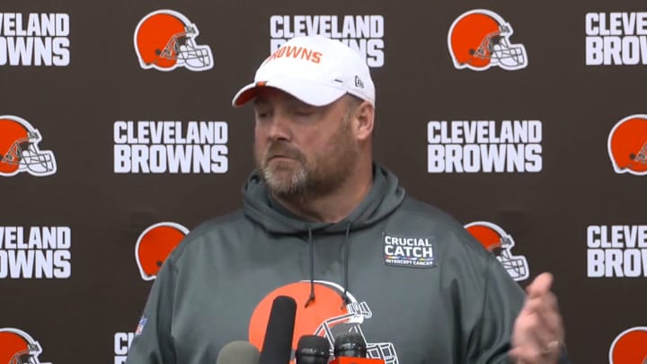 Freddie Kitchens discussing the right guard position