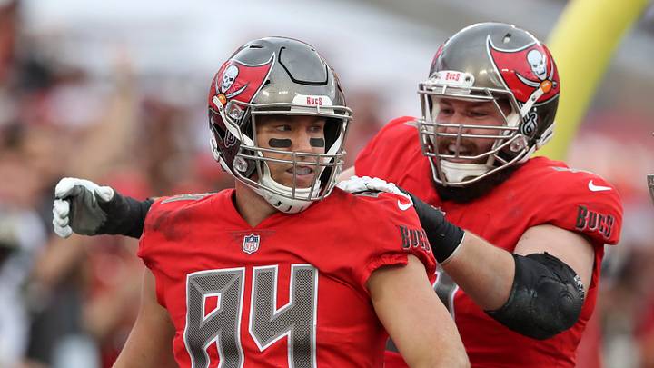 3 remaining options for Patriots at tight end 3 remaining options for Patriots at tight end