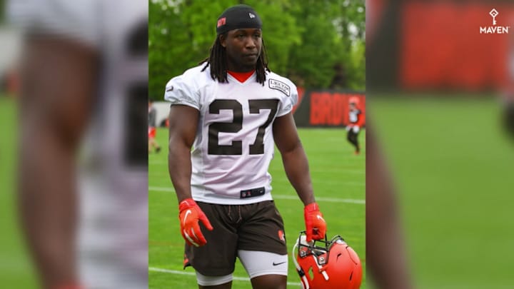 Kareem Hunt has another lapse in judgment, failing to realize how little room for error he has Kareem Hunt has another lapse in judgment, failing to realize how little room for error he has