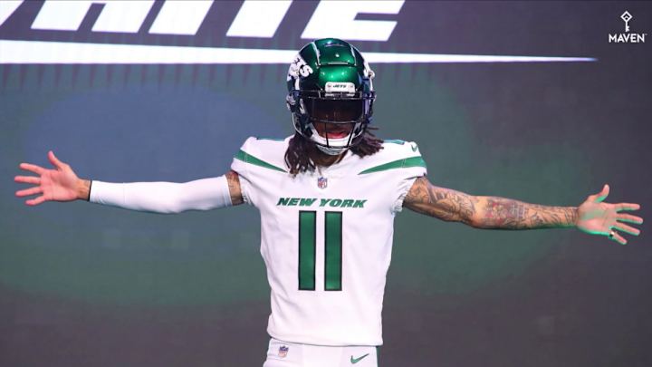 WATCH: Jets WR Robby Anderson surprises mom with awesome gift