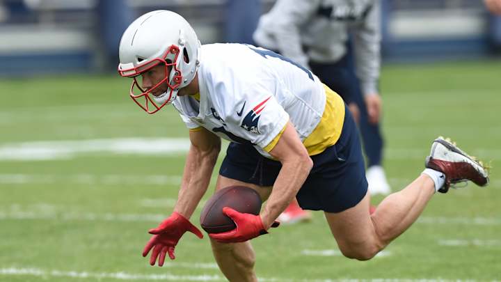 Report: Julian Edelman suffered a broken thumb, may not play in preseason