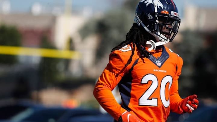 Weighing whether Jamal Carter's switch to ILB improves his odds at making Broncos' 53-man roster