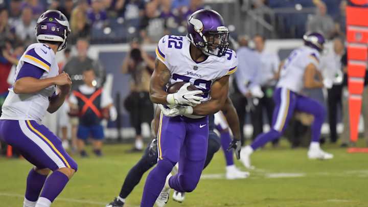 Jaguars release Roc Thomas