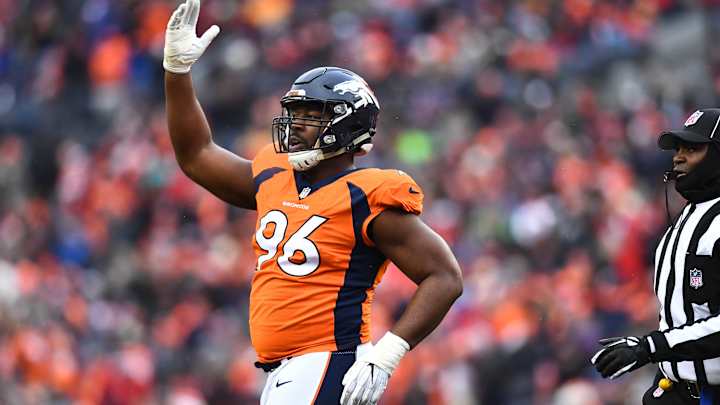 Report: Former DL Shelby Harris Visits Broncos