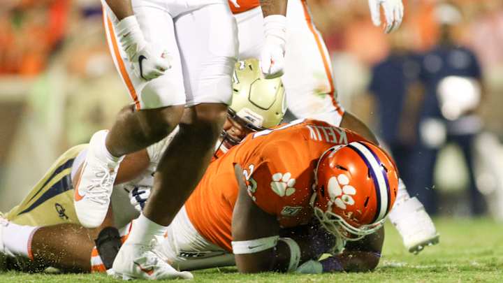 Tigers swat Yellow Jackets