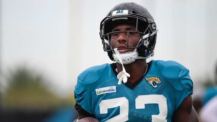 Jaguars place Alfred Blue on injured reserve, make other roster moves, per reports