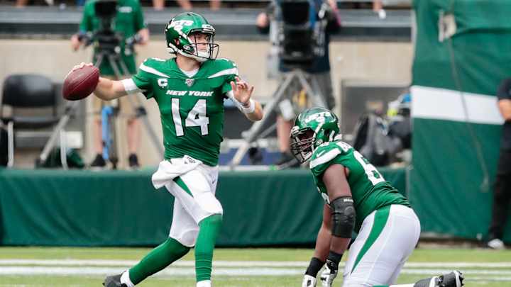 Bart Scott on Sam Darnold: 'I Don’t Think He’s Scared or Seeing Ghosts' Bart Scott on Sam Darnold: 'I Don’t Think He’s Scared or Seeing Ghosts'