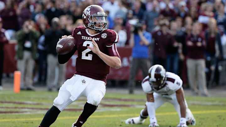 Johnny Manziel's football uniform stolen from Texas A&M Hall of Champions