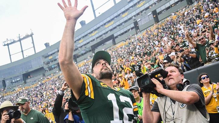 After sparks fly, Rodgers and LaFleur get ‘cozy’ on bench After sparks fly, Rodgers and LaFleur get ‘cozy’ on bench