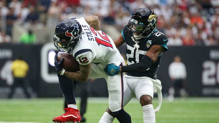 Jalen Ramsey and Doug Marrone's exchange of words due to lack of a challenge flag early in game, Marrone confirms