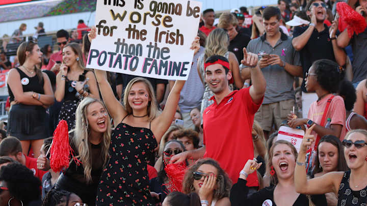 Georgia Football: Bulldogs Fans the Real MVP in the Win over Notre Dame Georgia Football: Bulldogs Fans the Real MVP in the Win over Notre Dame