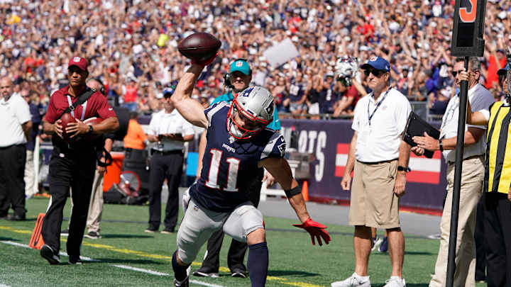 Julian Edelman (chest) questionable to return to Week 3 game vs. Jets