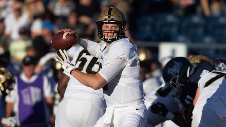 Injury update: Purdue QB Elijah Sindelar still in concussion protocol Injury update: Purdue QB Elijah Sindelar still in concussion protocol