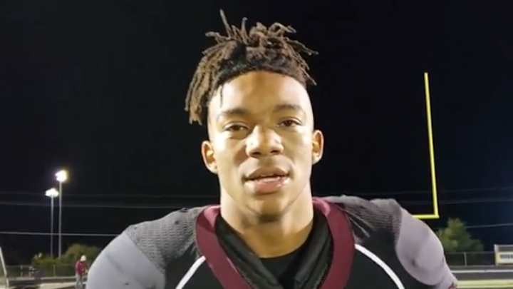 Texas-bound Robinson breaks ex-Arizona RB Carey's HS rushing mark