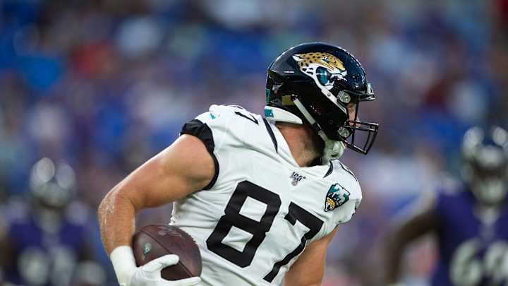TE Geoff Swaim's game status vs. Broncos changed to questionable due to illness