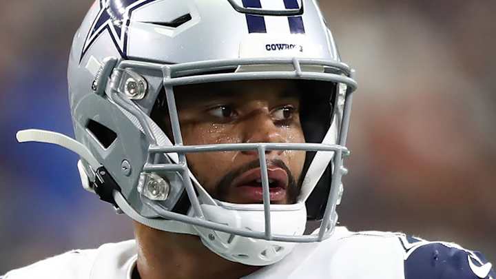 Report: Dak Prescott, Cowboys 'Not Close' to Agreement on New Deal