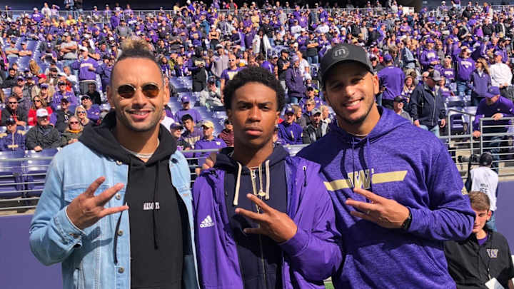 Pro Dawgs Show Love For The Dub