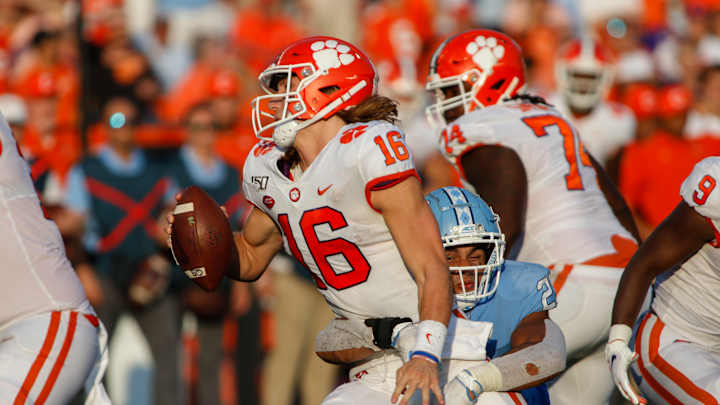 From QB to successful LB, "There aren't many people that walk the earth" like UNC's Chazz Surratt