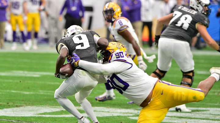 Before the game: Videos, updates on the field before LSU takes on Utah State