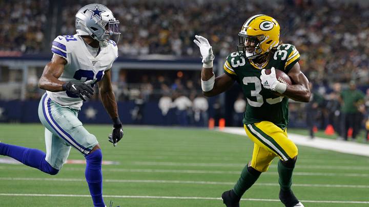 It’s a parade of touchdowns for Jones’ historic homecoming It’s a parade of touchdowns for Jones’ historic homecoming