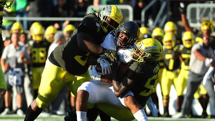 Oregon's Defense is Looking to Bounce Back in a Major Way against Washington State's Offense