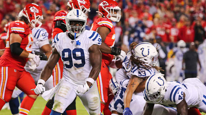 Justin Houston Proves He has Plenty Left in the Tank for Indianapolis Colts Justin Houston Proves He has Plenty Left in the Tank for Indianapolis Colts