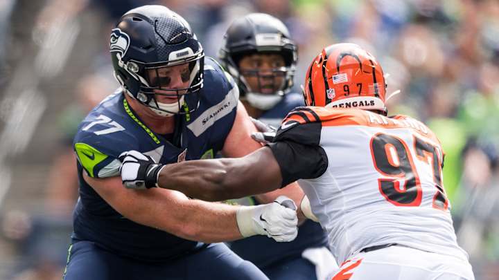 Ethan Pocic Lands on Injured Reserve, Seahawks Promote 2 From Practice Squad