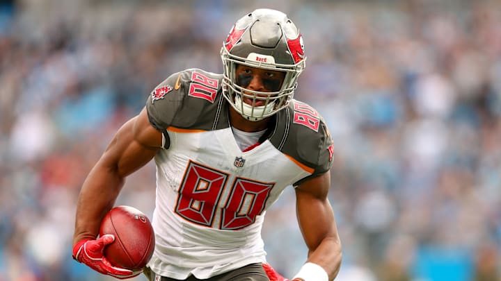 Report: Patriots Inquired About Buccaneers' O.J. Howard, Were Told No