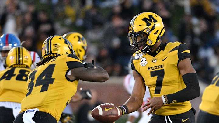 Missouri Offense Roaring With Bryant At Quarterback