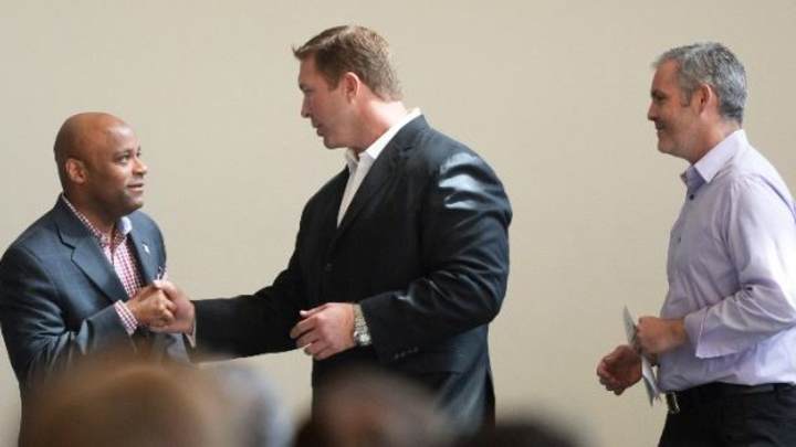 Former Broncos DE Justin Bannan Arrested in Connection With Boulder Shooting