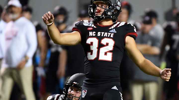 Dunn, Gill Named to Award Watch Lists Dunn, Gill Named to Award Watch Lists