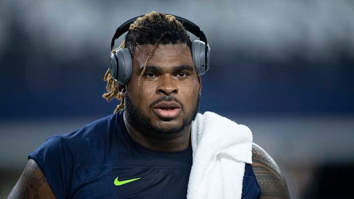 Should Seahawks Consider By-Committee Approach at Right Guard?