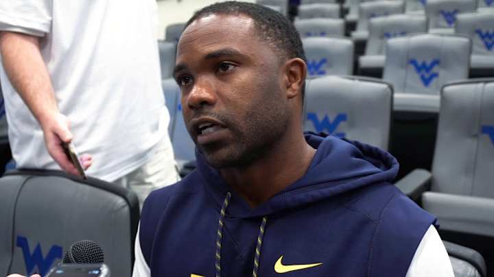 WVU receivers coach Tyron Carrier to potentially follow Holgorsen to Houston