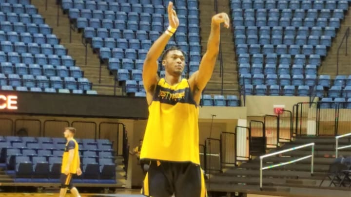 Derek Culver impresses in conference opener