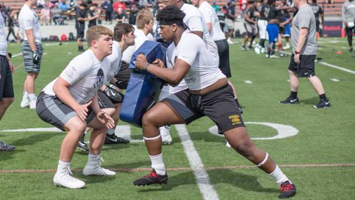 WVU Offers Lineman from Detroit