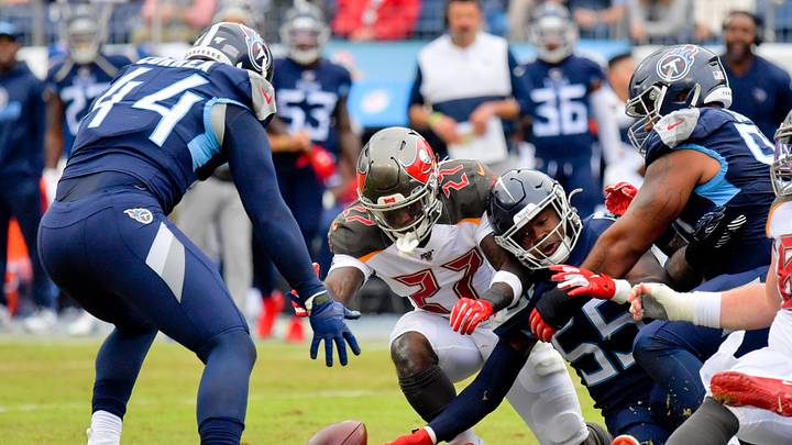 Bucs Can't Overcome Mistakes in 27-23 Loss to Titans Bucs Can't Overcome Mistakes in 27-23 Loss to Titans