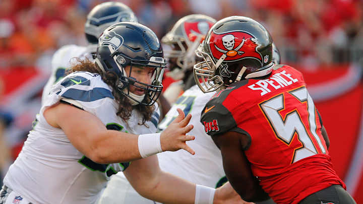 Center of Attention: Seahawks OL Joey Hunt Well-Prepared for Starting Audition