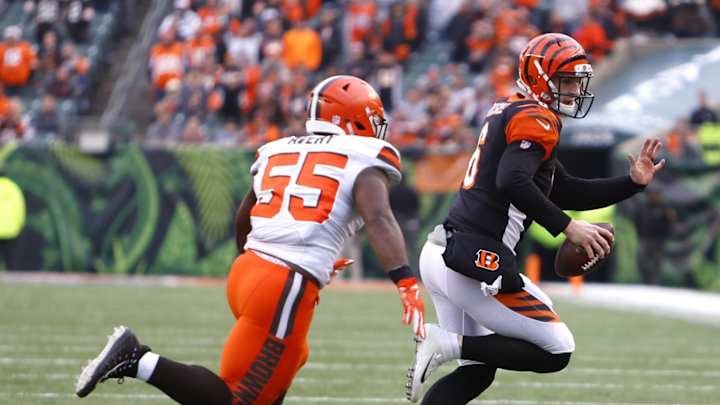 Cleveland Browns Deal Genard Avery To Philadelphia Eagles For Future Pick