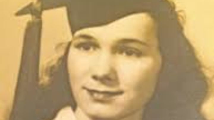 Alabama’s Oldest Living Quarterback an Absolute, and Atypical, Inspiration Alabama’s Oldest Living Quarterback an Absolute, and Atypical, Inspiration