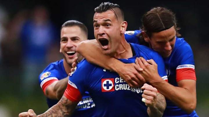 Cruz Azul convoca a sus aficionados para que escriban su nuevo himno Cruz Azul convoca a sus aficionados para que escriban su nuevo himno