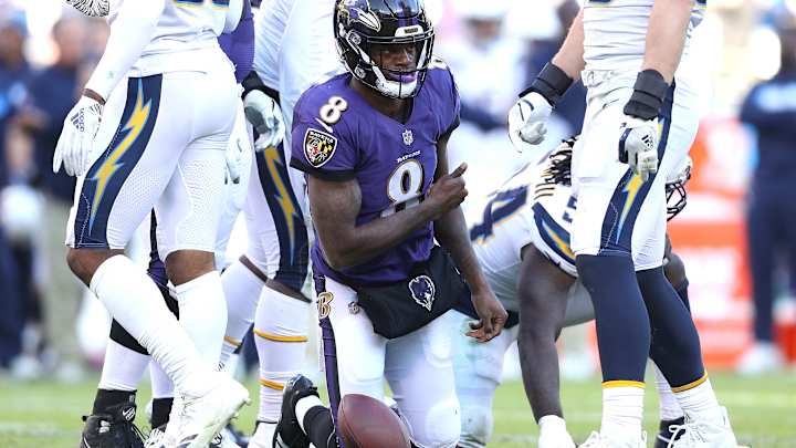 Ravens Coach John Harbaugh, Backup Quarterback Joe Flacco Defend Sticking With Lamar Jackson